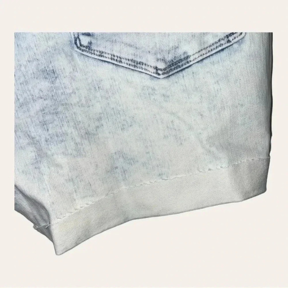 Women’s RISEN CROSS OVER DENIM JEAN SHORTS SIZE 2XL BLEACH DENIM WASH‎ CO… - Picture 11 of 12